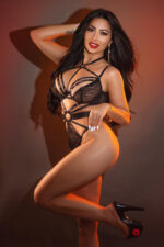 Curvy Escort Sisi