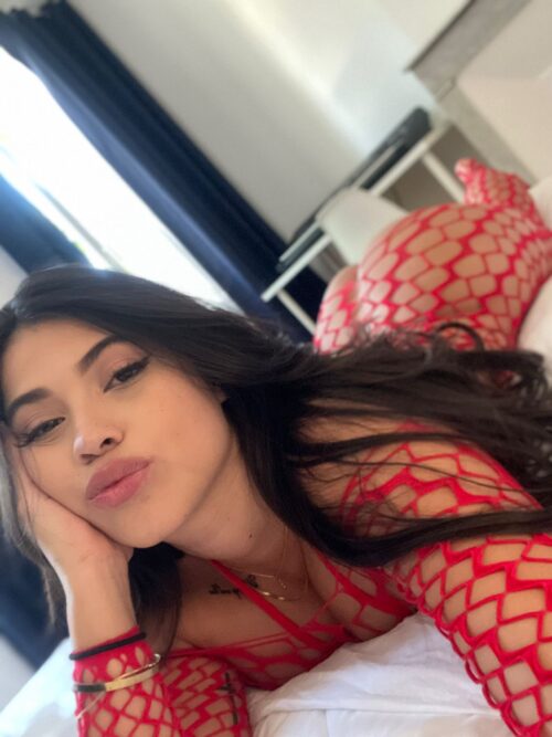 Deep Throat London Escort Emilia