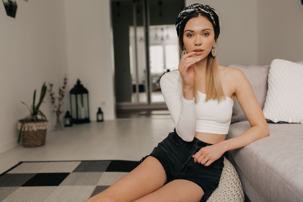 shallowing young fetish escort